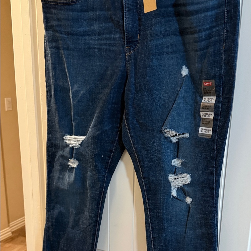 Levi's Women's Dark Blue Ripped Skinny Jeans - Picture 3 of 4